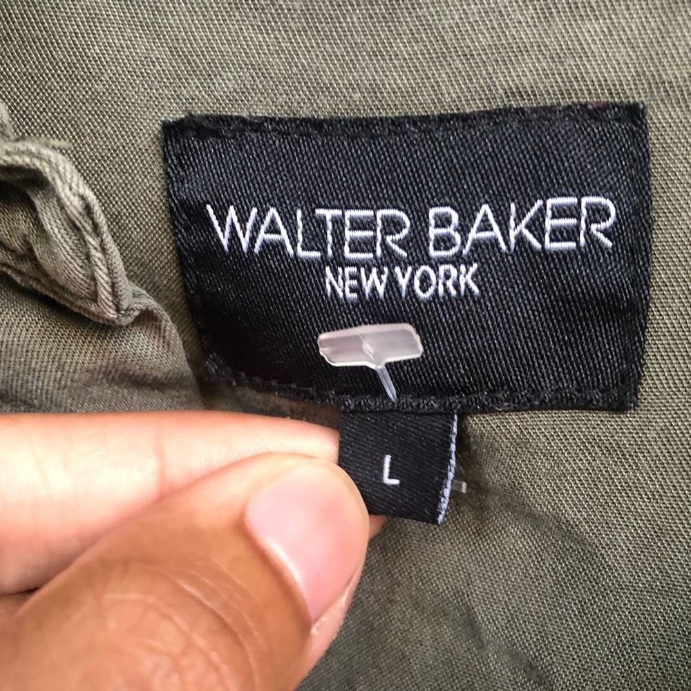 Walter Baker Nessa Roll-Tab Sleeves Button-Down Green Lyocell Top Sz Large - Picture 4 of 8